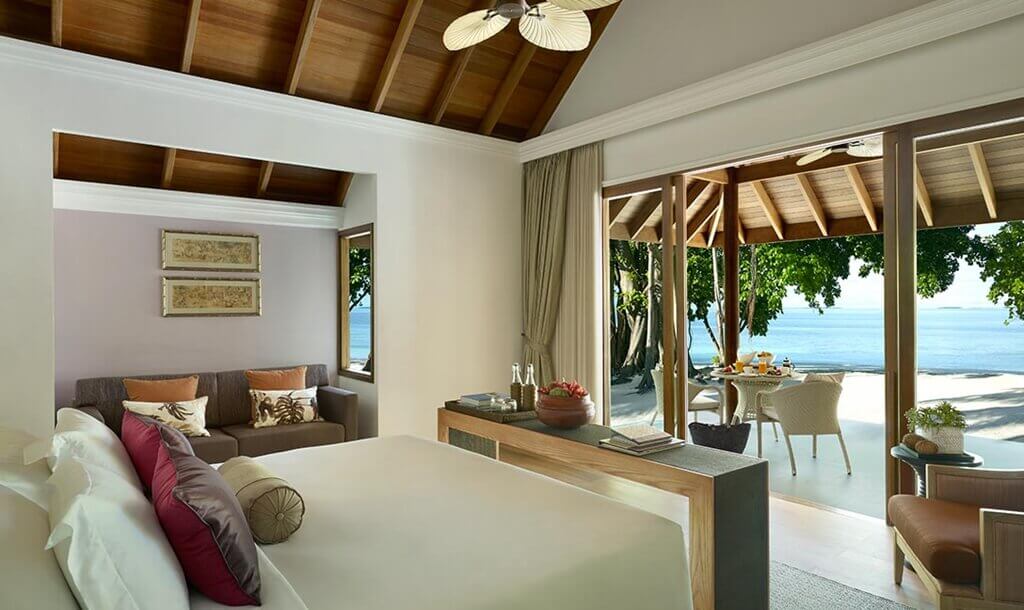 Dusit Thani Maldives-Beach villa