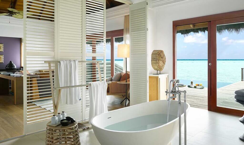 Dusit Thani Maldives-Ocean Villa-Bathroom