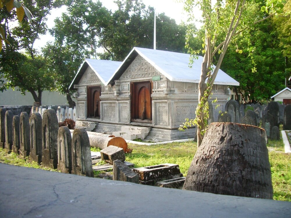 老禮拜堂 & 墓園