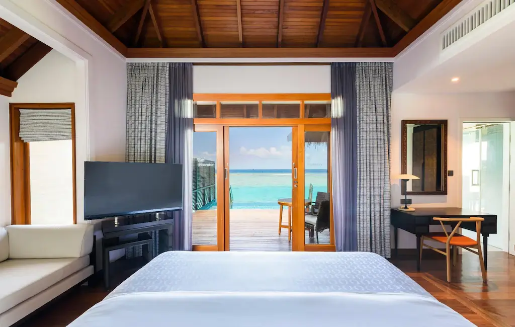 sheraton overwater pool villa